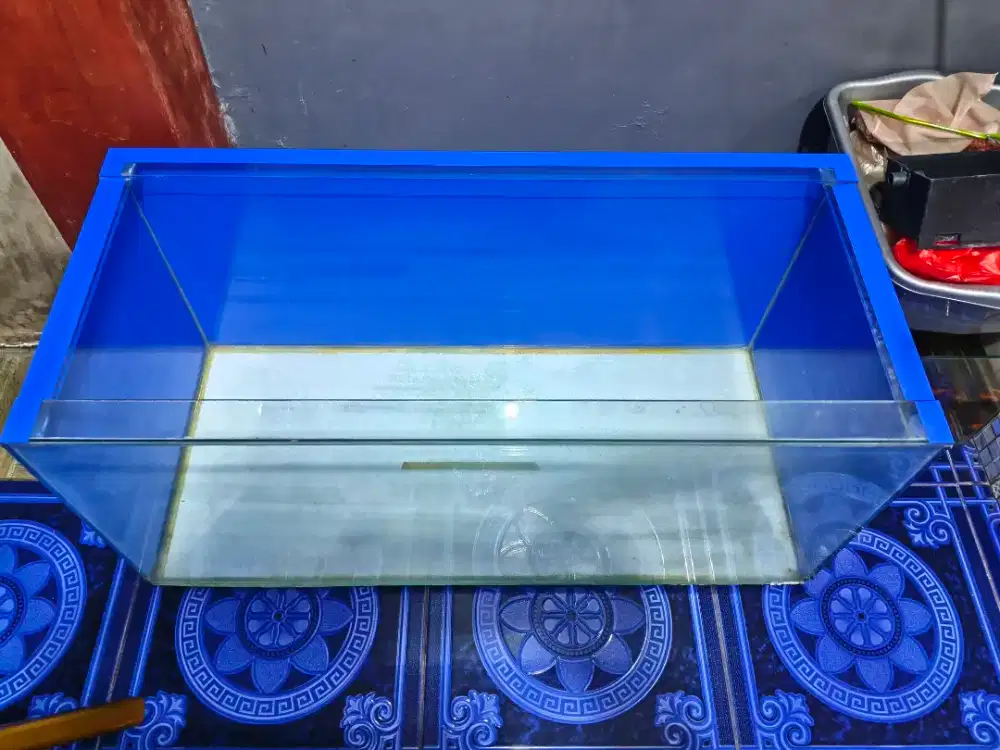 AquariumAquarium 85*42*40 
tebal kaca bawah 10mm keliling 5mm