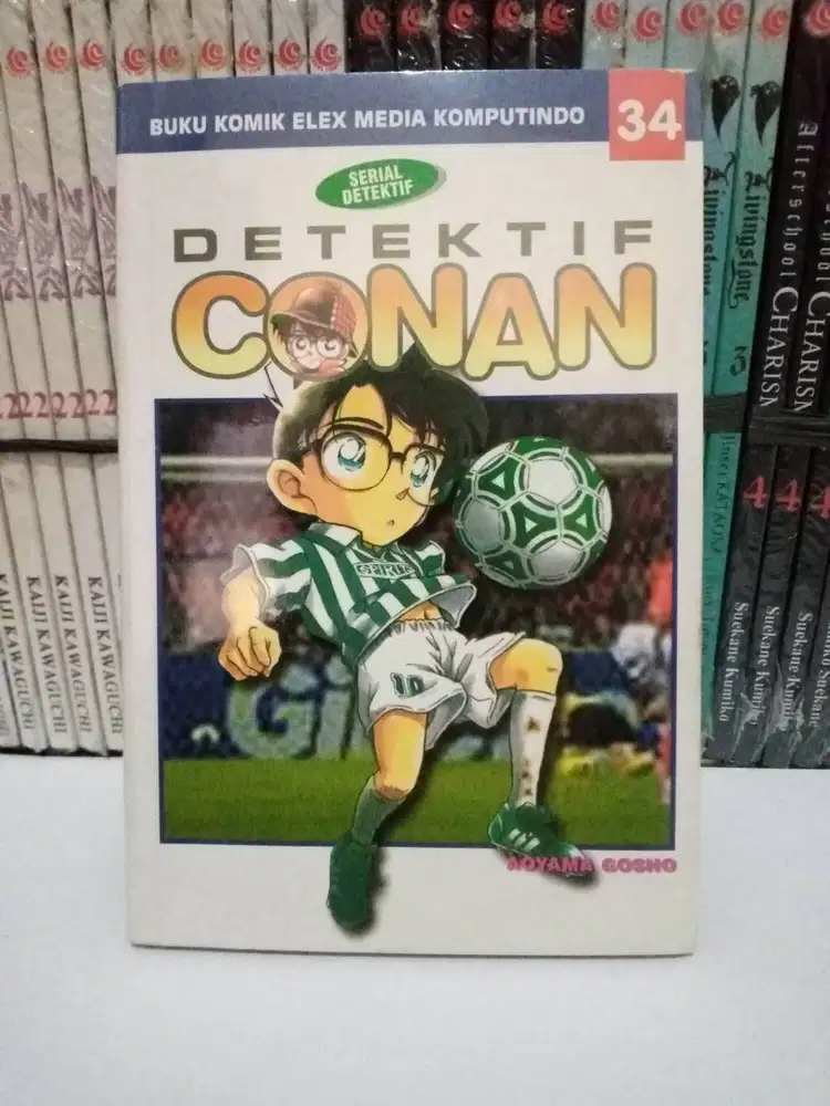 Buku komik detektif Conan main bola