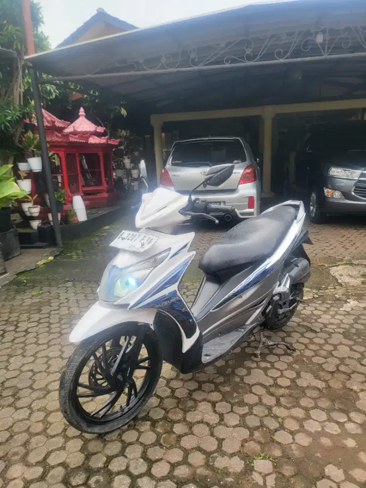 Suzuki Hayate 125 Tahun 2012 Putih Surat Lengkap