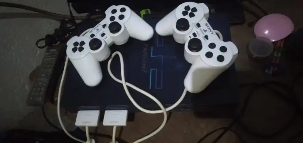 Di jual  PS 2 lkp tingal pake wa dan hp buruan