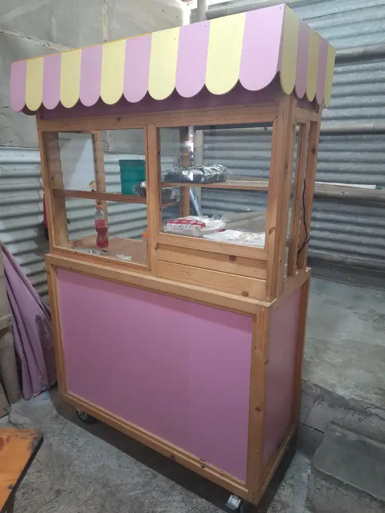 Gerobak bekas rasa Baru