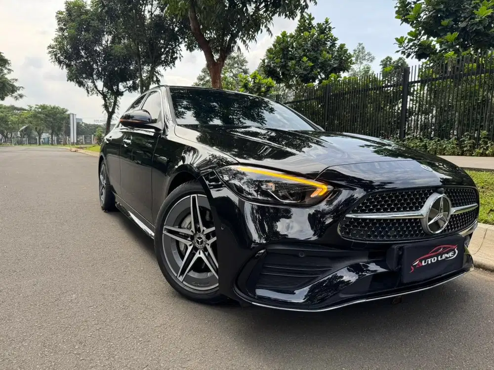 mercedes c300 amg 2023 reg 2022 km7rb like new!1st hand!perfect cond!