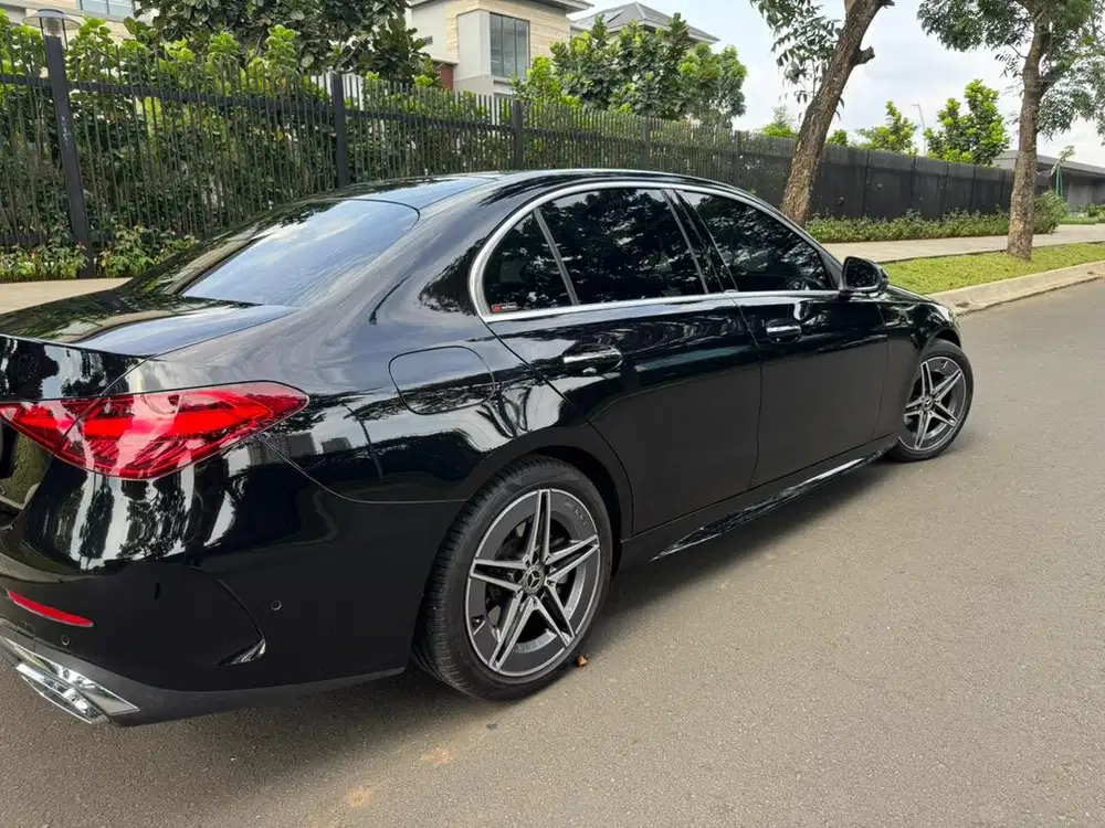 mercedes c300 amg 2023 reg 2025 km7rb like new!perfect!1st hand!