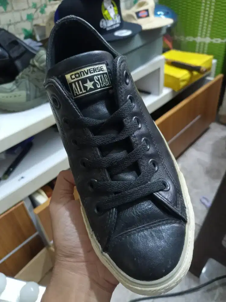 Sepatu Original Second Converse Kulit