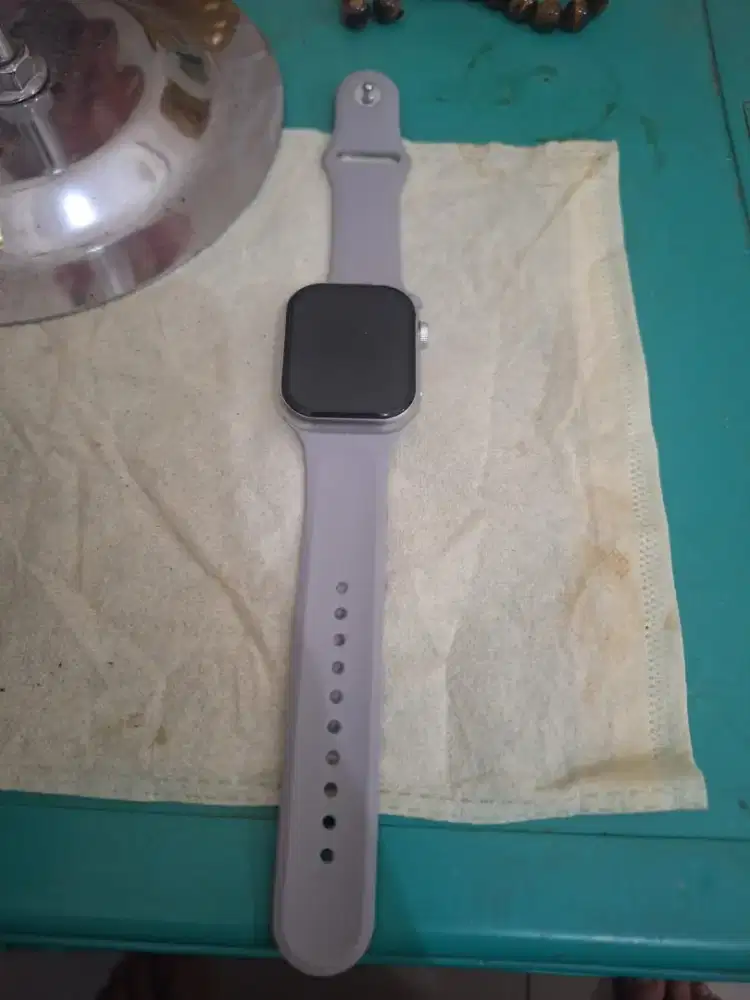 Jam tangan digital 
Apple watch series 
Limited edition 
Barang terawa