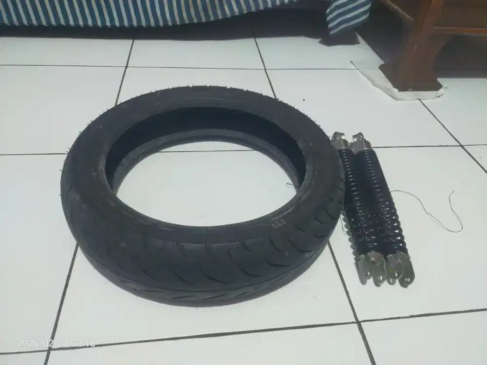 Shockbreaker dan ban Polytron fox R bisa jg buat nmax