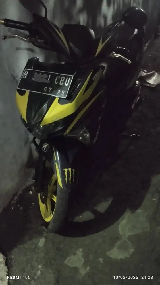 Yamaha SGT EDITION MONSTER ENERGY HITAM STRIPING KUNING 2015