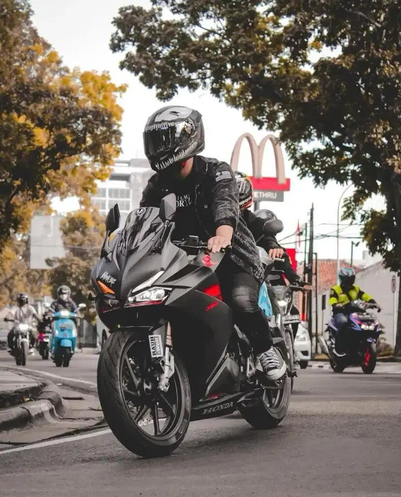 Honda CBR250RR tahun 2016 (generasi awal)