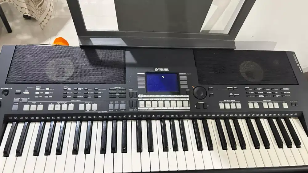 Keyboard Yamaha PSR S550