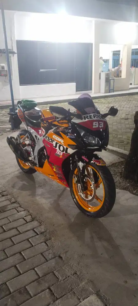 Di jual atau nyari barter satria injeksi