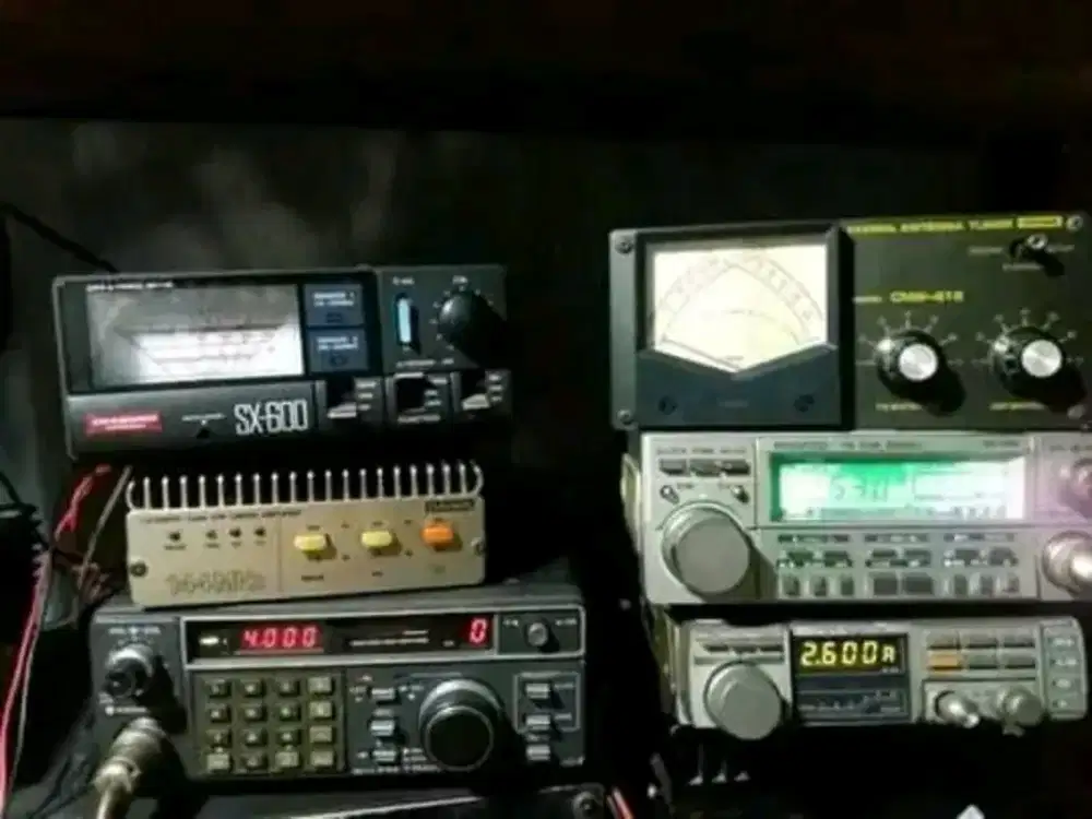 RADIO RIG HT SSB SWR DIBELI CARI