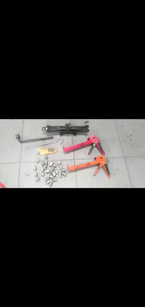 Di jual semua peralatan yg di foto murah aja wa dan hp