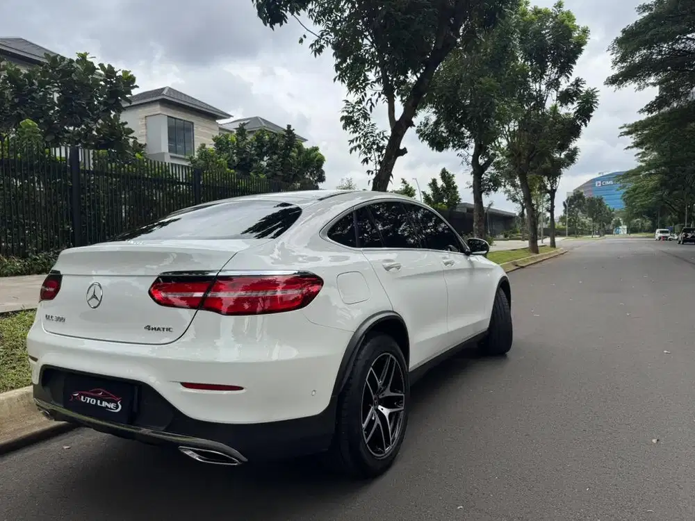 mercedes GLC 300 GLC300 coupe 2019 reg 2020 barang istimewa!body cakep