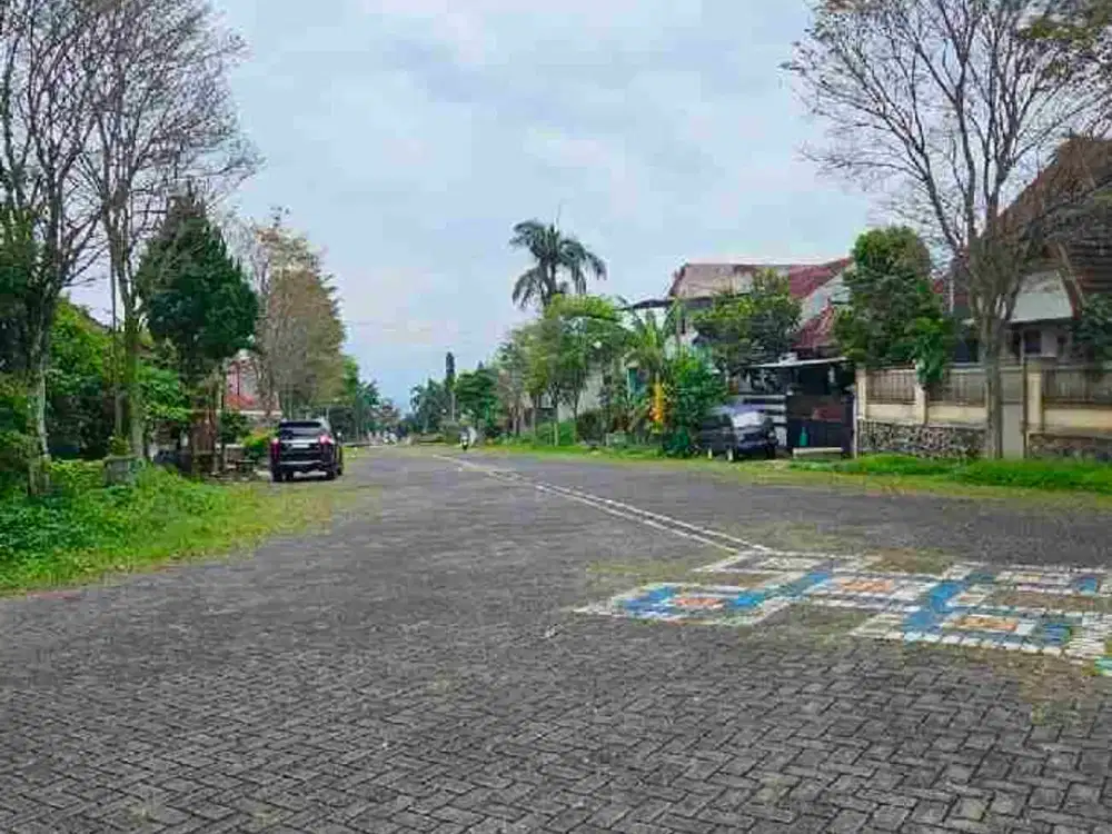 tanah murah jalan utama lebar 20 meter dekat pos satpam di graha dewata surat aman on hand dekat joyo agung merjosari dan kampus UB Brawijaya, UIN, UNMUH, ITN, UNISMA