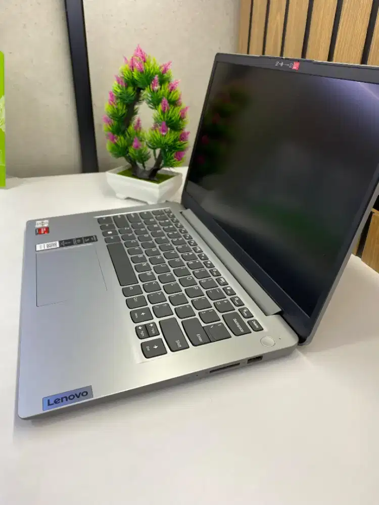 LENOVO IDEAPAD 3 IP SLIM 3
INTEL