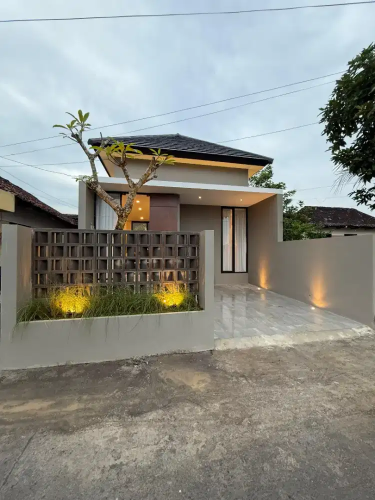 Full Furnished Rumah Baru Desain Industrial di Dekat Pasar Godean