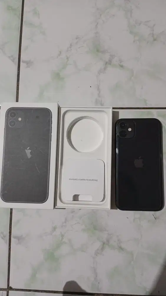 Hp iphone 11 64gb jual cepat IBOX