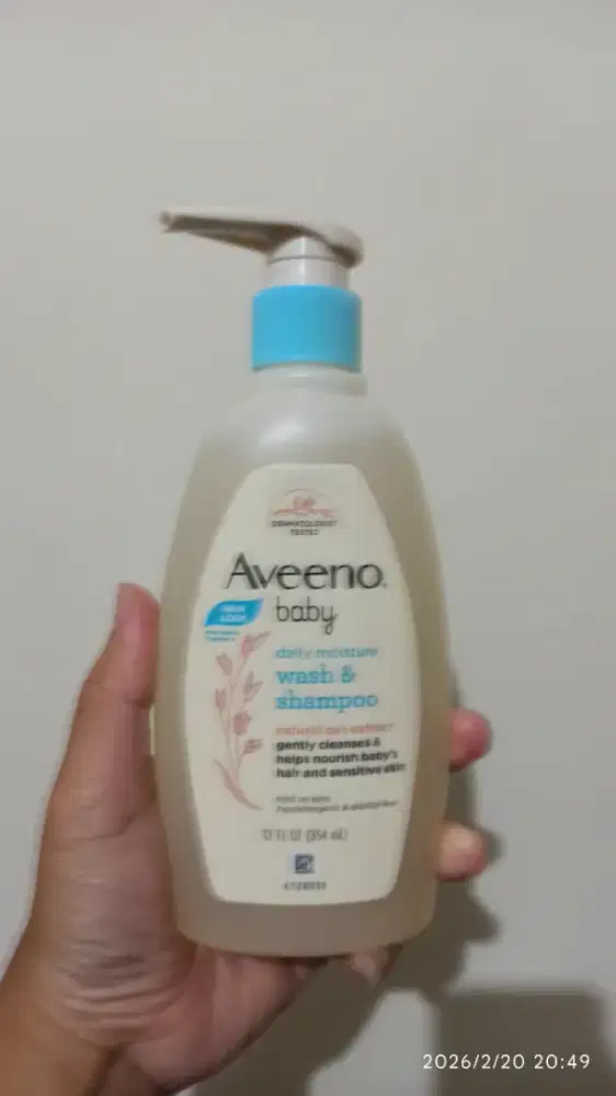 Aveeno Baby Daily Moisture Wash & Shampoo 354ml