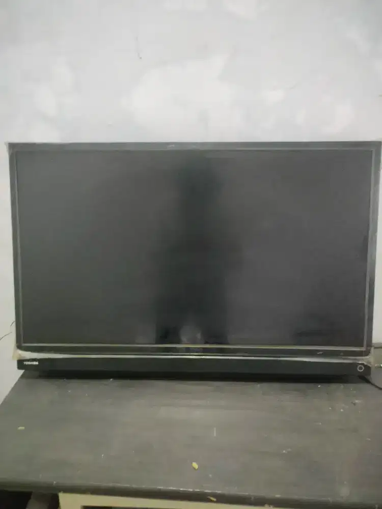JUAL CEPAT TV LED TOSHIBA 32 INCH NYALA