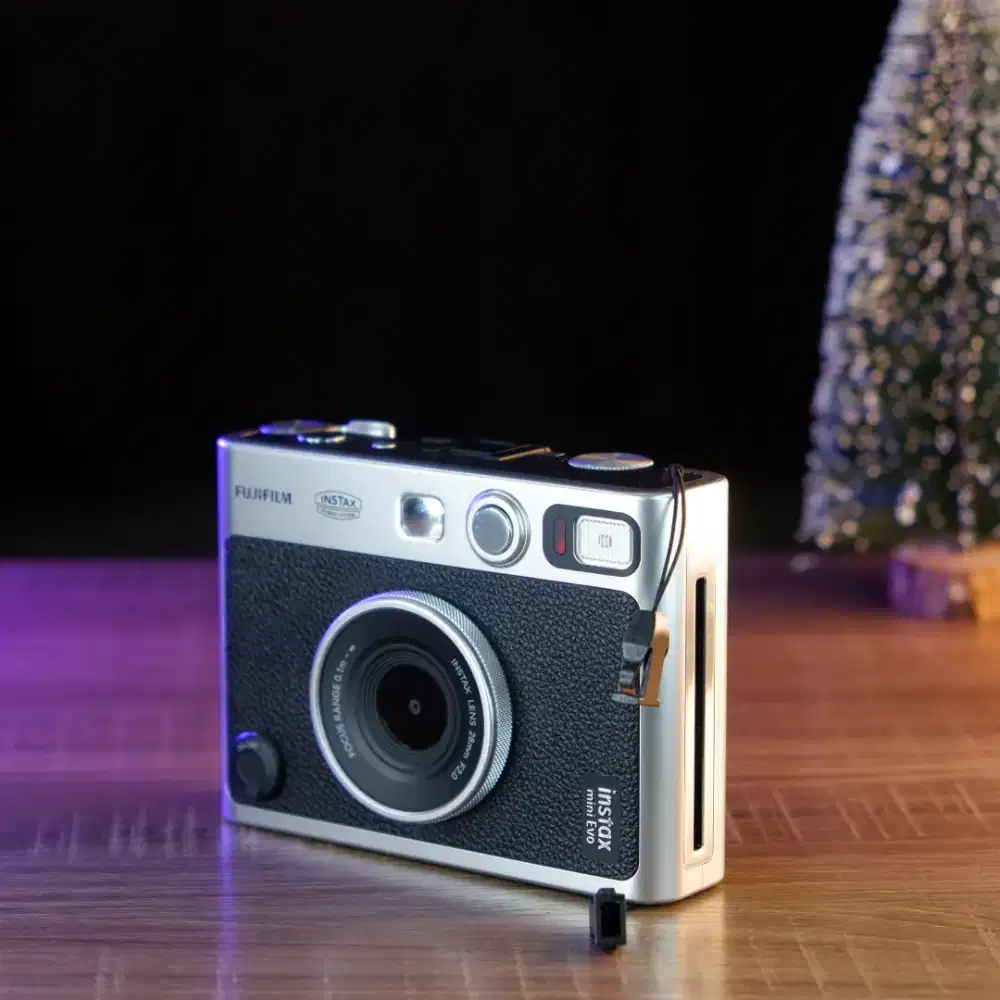 Gear Bukber | Fujifilm Instax Mini Evo Mulus