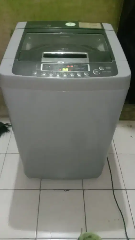 Mesin cuci LG 8 kg