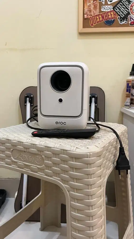 Proyektor/projector portable Full HD