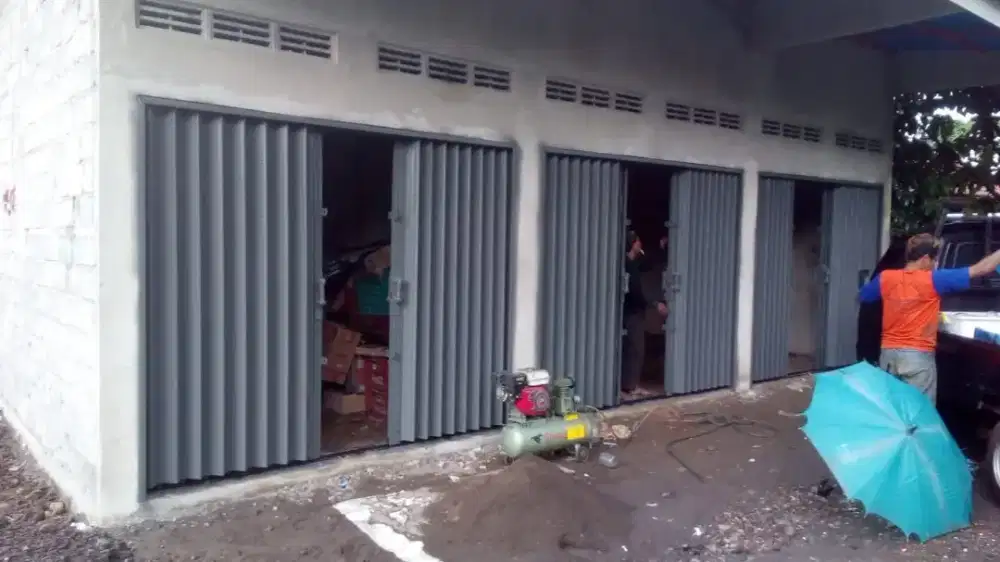 PINTU PENGAMAN GARASI