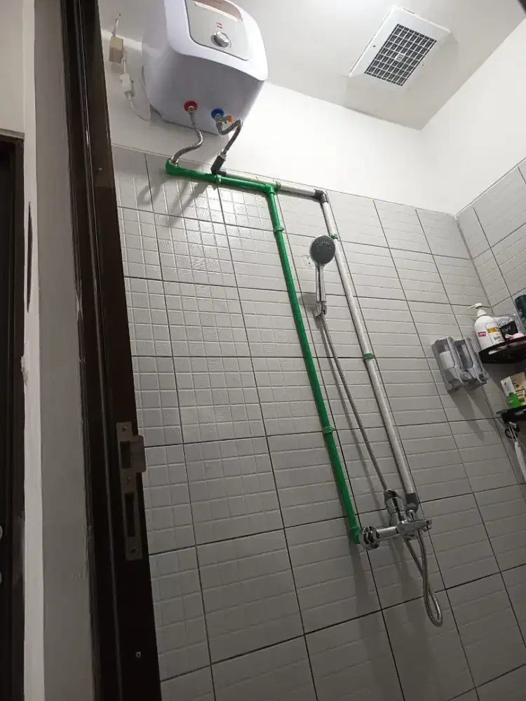 Ahli Jasa Pemasangan Water Heater Berikut Instalasi Pipa Air Panas