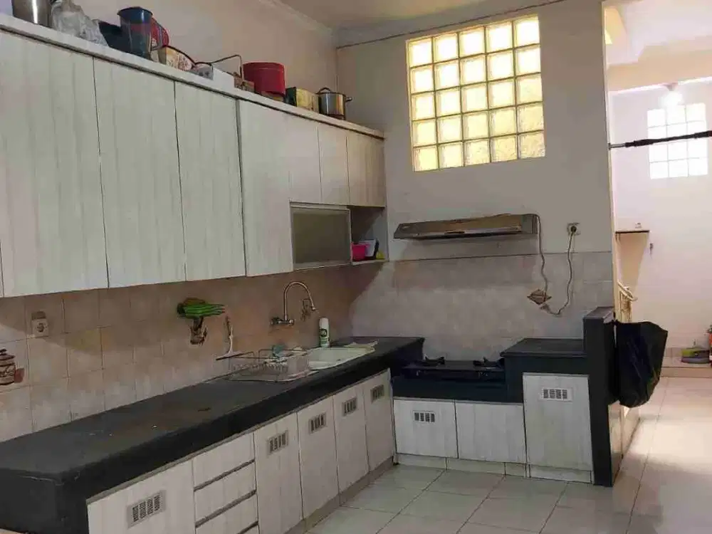 Dijual Rumah Furnished di sayap LINGKAR SELATAN
