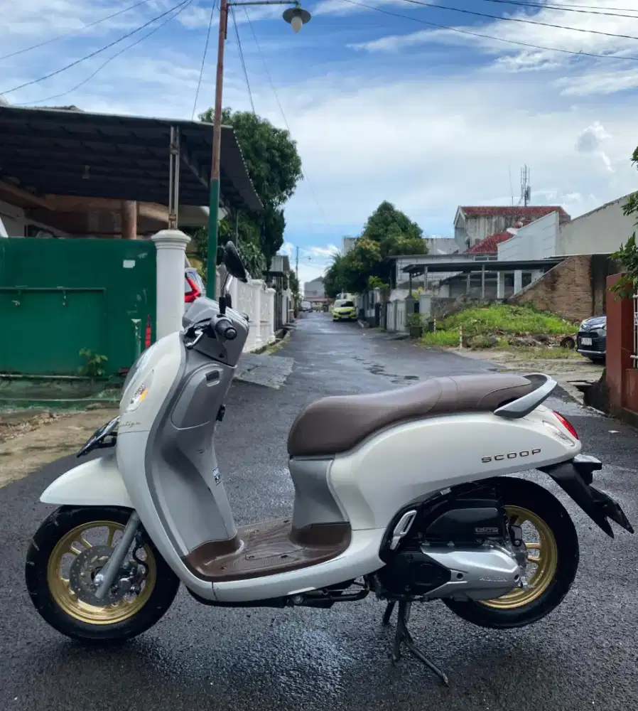 HONDA SCOOPY PRESTIGE 2021 LOW KM RECORD DEALER
