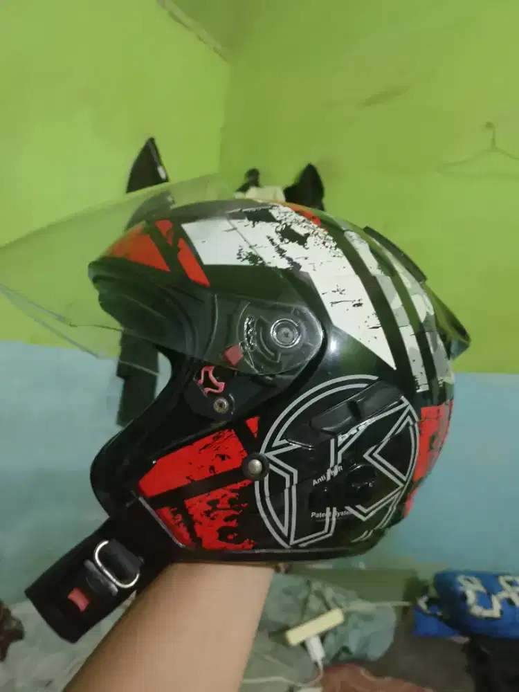 KYT Flat R 90% mulus