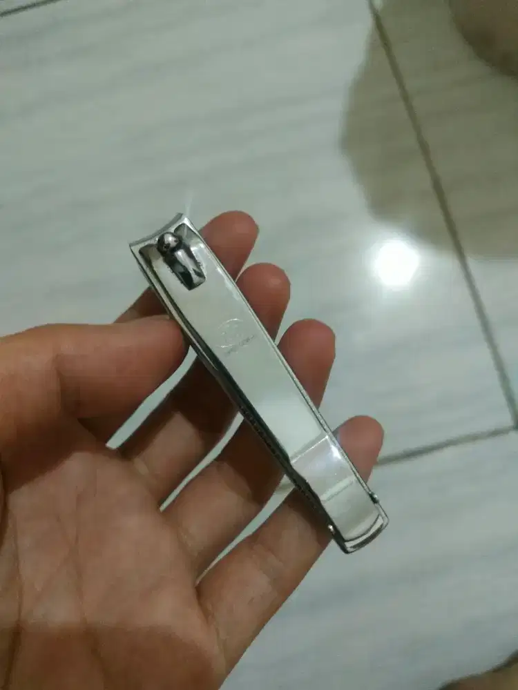 Gunting Kuku merek 777