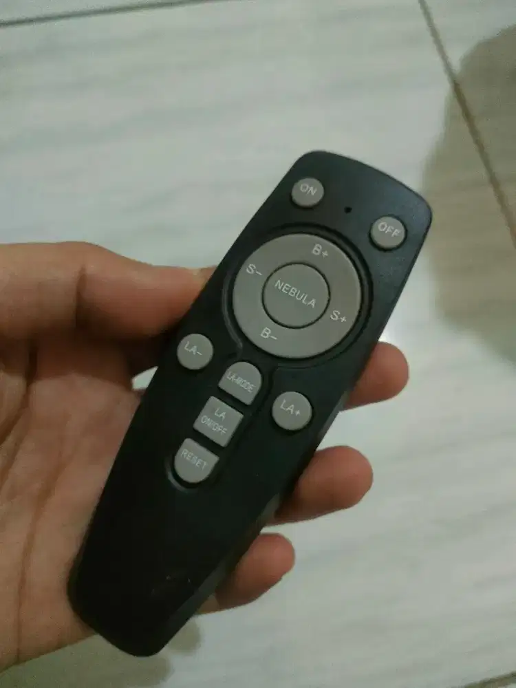 Remote lampu tidur model astronot