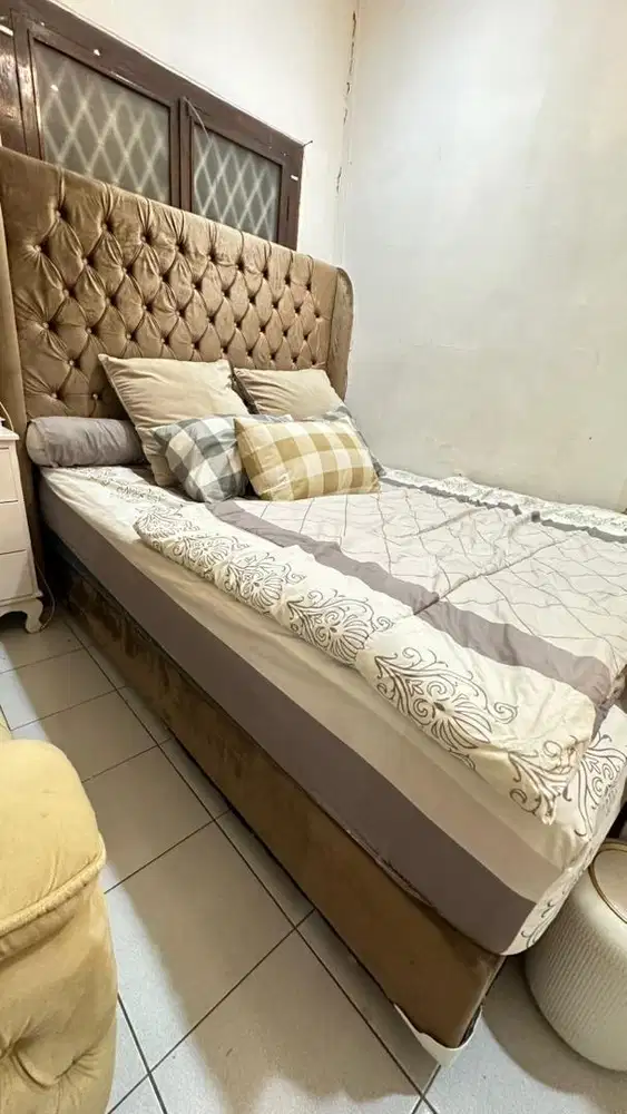 KASUR 1 SET DIPAN BRAND ELITE