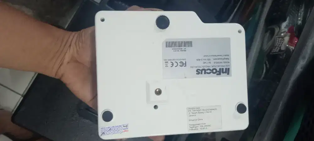 Jual perojektor nini