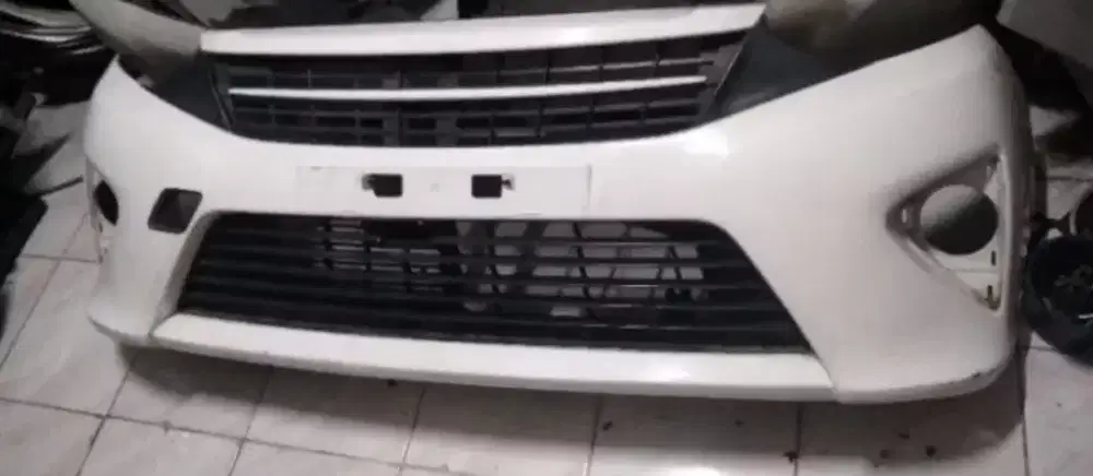 Di jual kap mesin, bemper dan lampu agya 2014