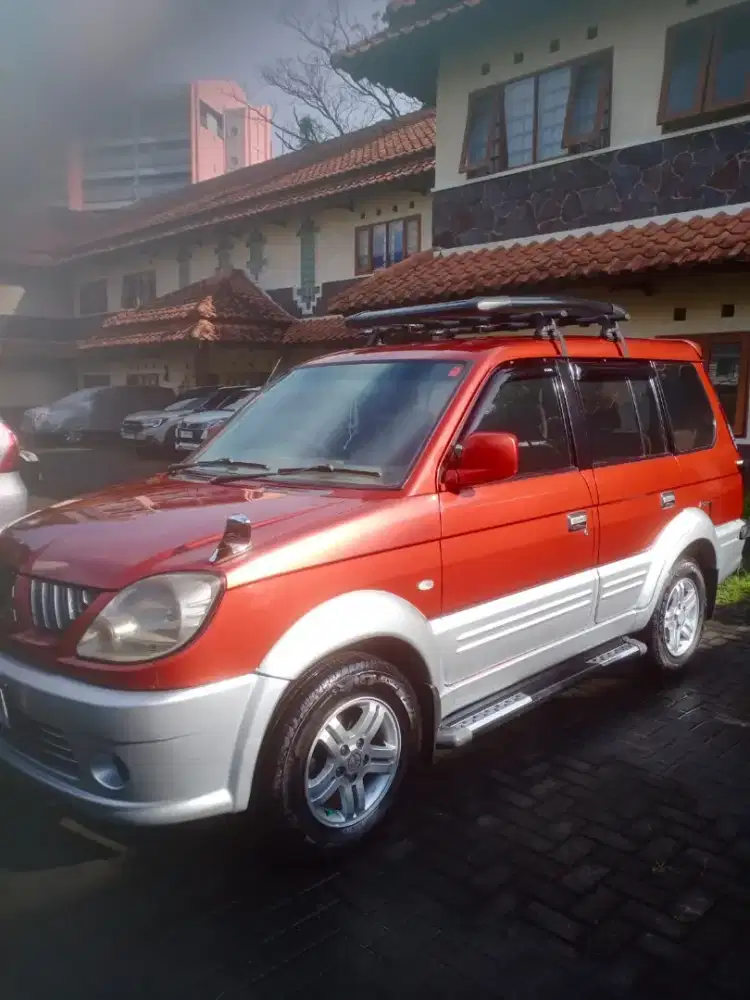 Mitsubishi Kuda Grandia Nego