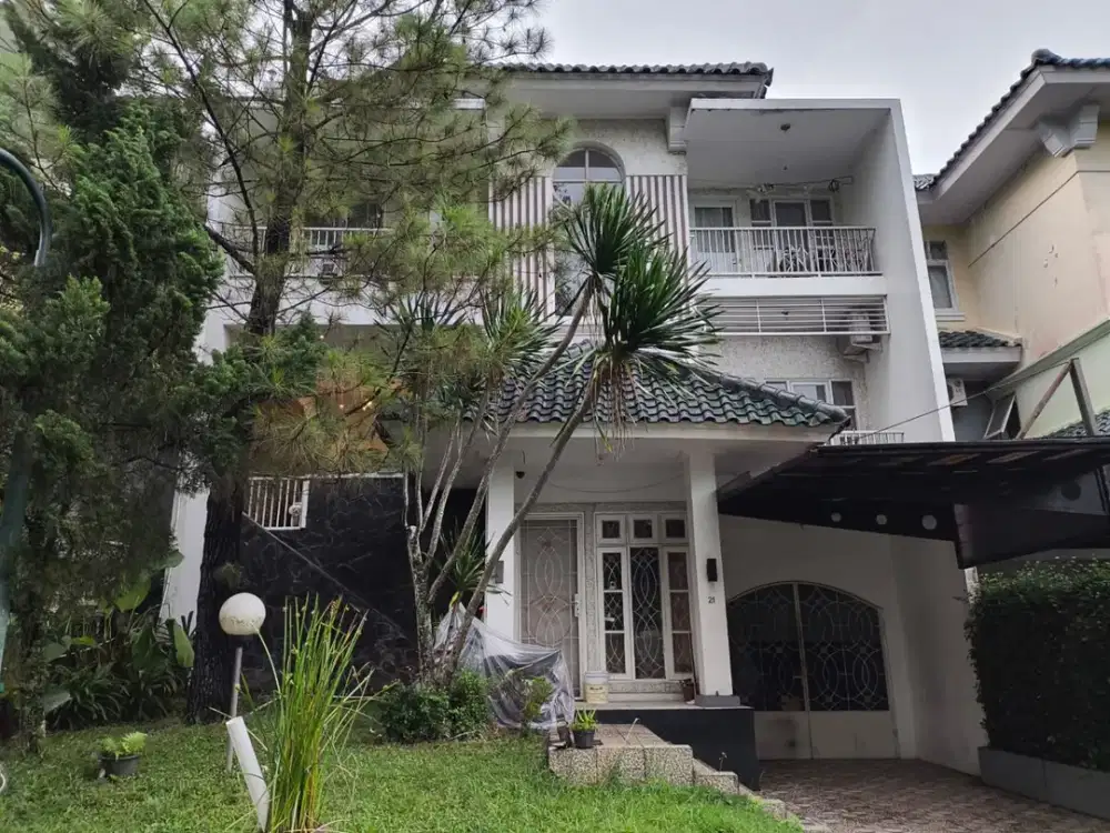 Dijual Rumah 2 1/2 Lantai View Gunung depan Rumah taman dan penghijauan dekat dengan Aeon Mall Sentul City