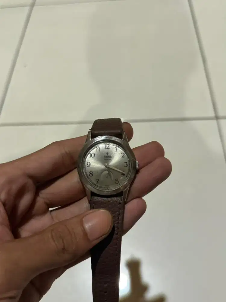 jam tangan tudor royal