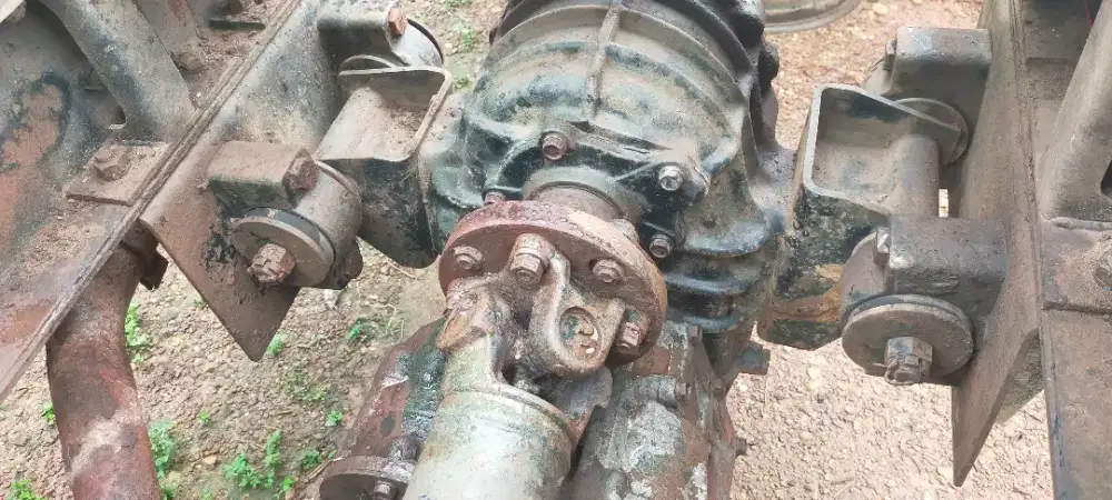 Tranfercase 4x4 dan gardan depan truk