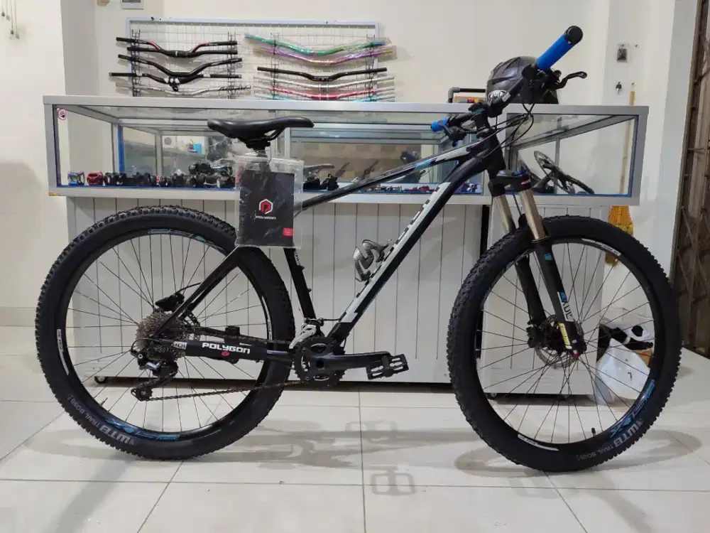 Sepeda Polygon XTRADA 6 size M 27.5 th2020 BEKAS