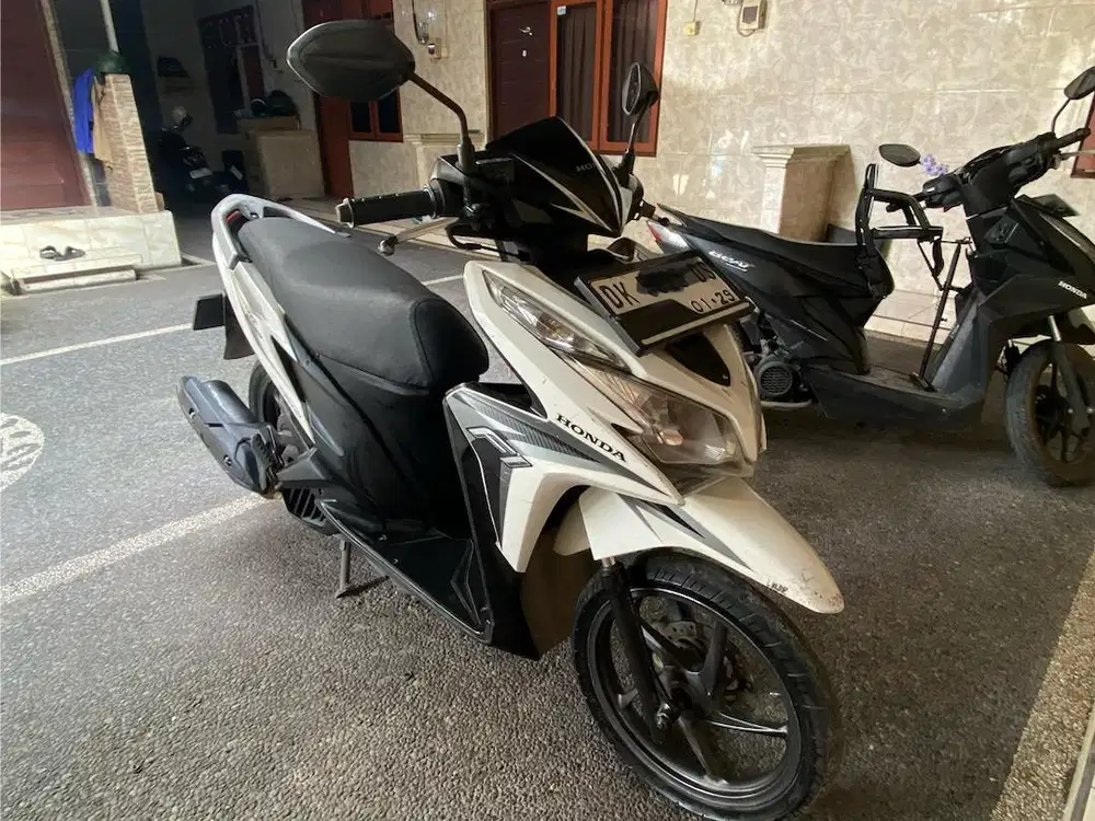 HONDA VARIO 125 2013/2014 FI white all standart