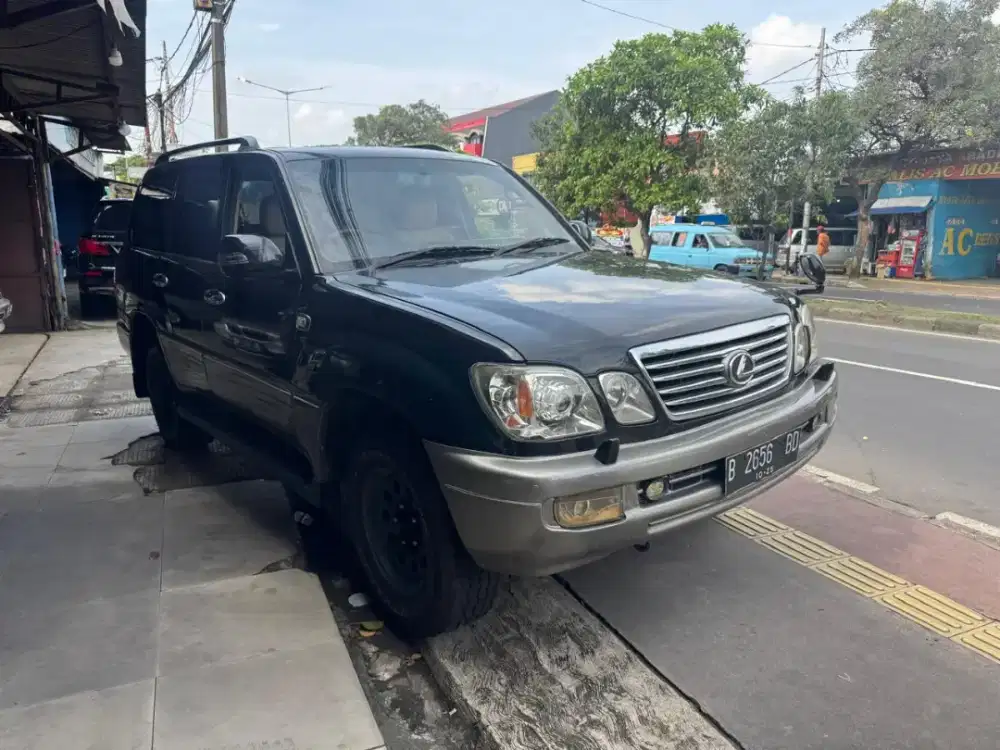 Toyota landcruiser GLX 100 AT 4500cc 4x4 th 2000