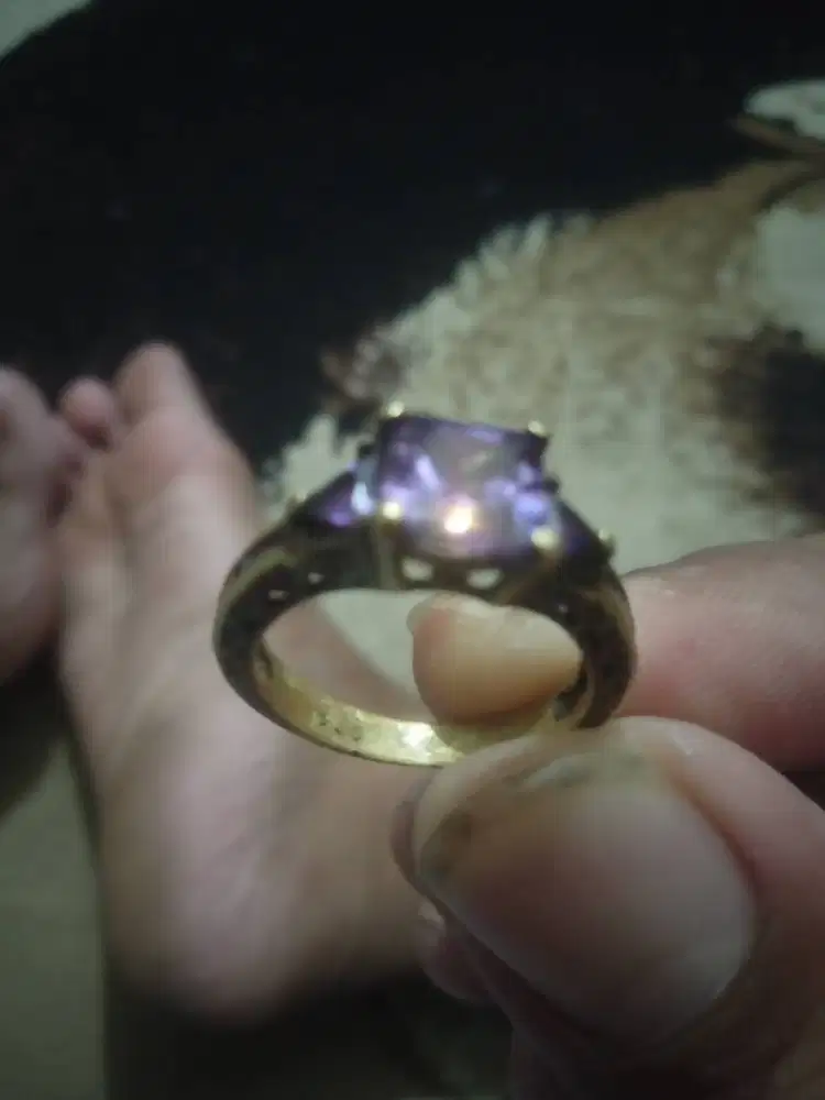 Cincin batu amethys
