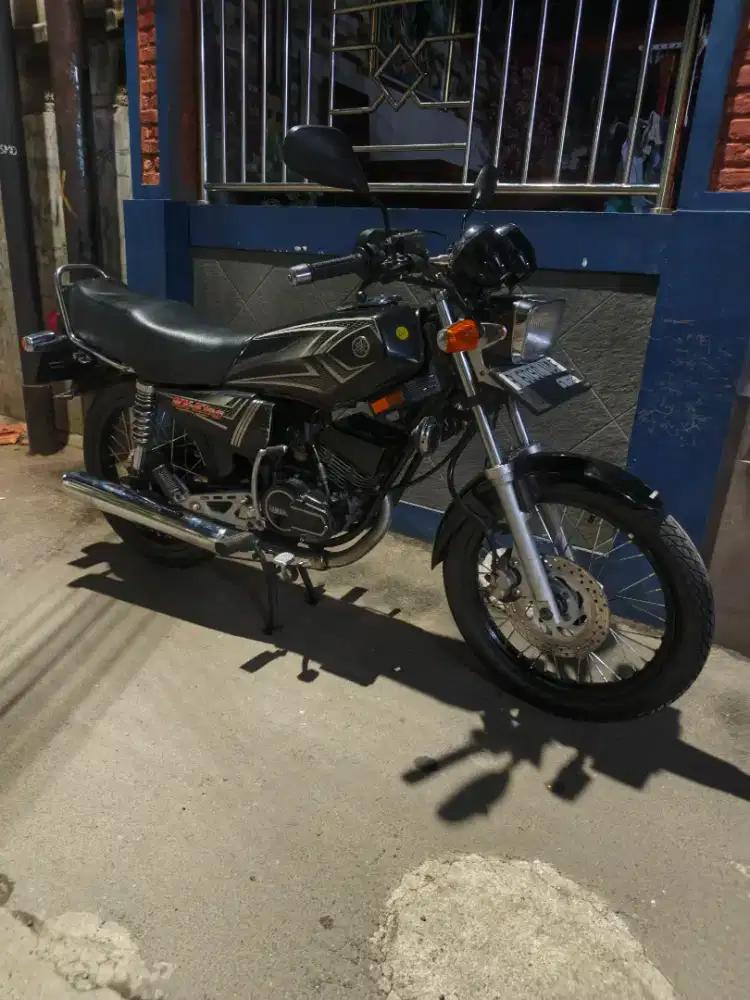 YAMAHA RX KING 2004 HITAM PLAT B JAKARTA SIAP PAKAI