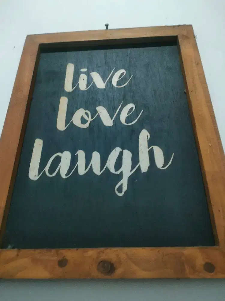 HIASAN DINDING ESTETIK KAYU