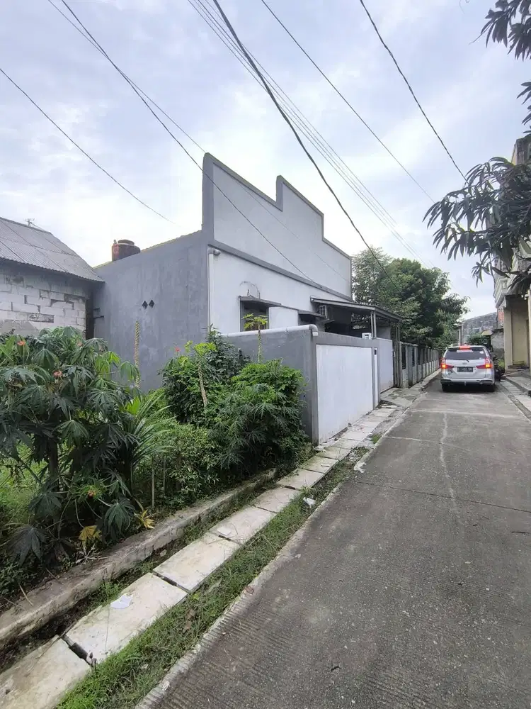 JUAL RUMAH (Bebas3 Banjir) Butuh Uang Cepat (Bangunan Kokoh, 3KT, 2KM)