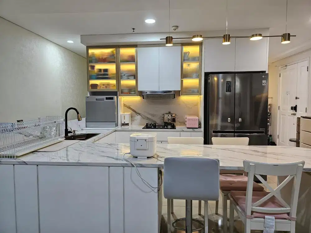 Dijual Apartemen French Walk Tower Nice Garden, unit besar.