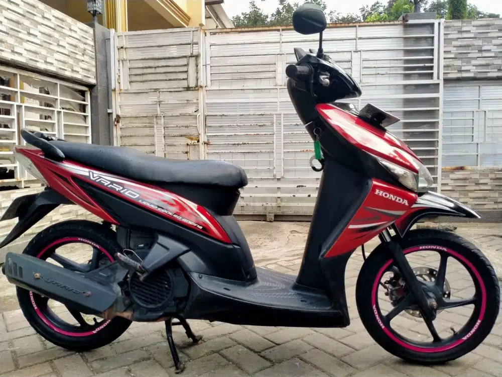 Honda Vario lengkap motor sehat walafiat keterangan detail dibawah