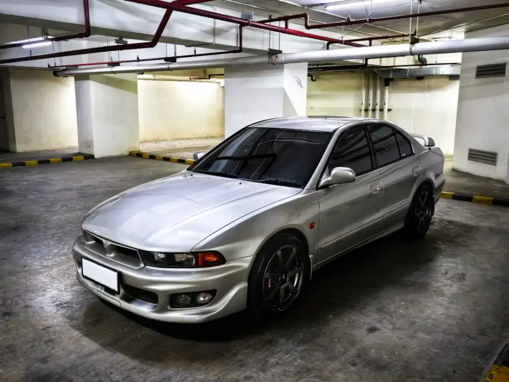 MITSUBISHI GALANT (2000)